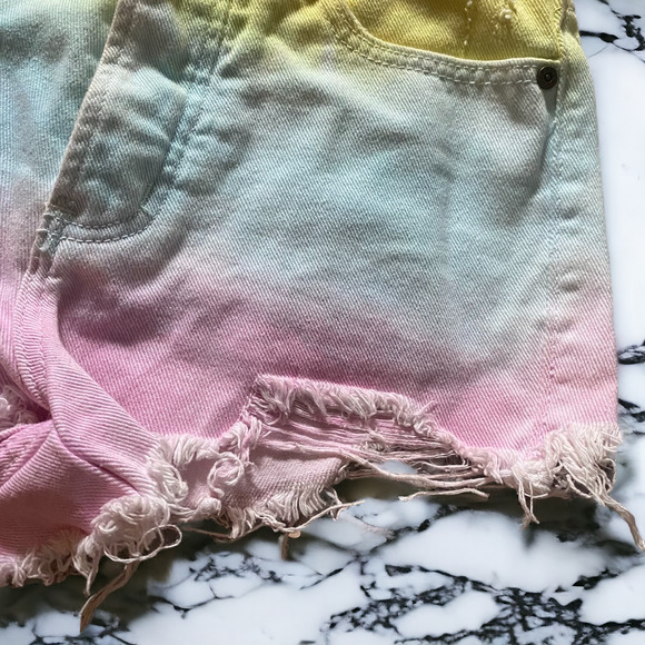 UNIF Rainbow Sherbet Gradient Cutoff Shorts - Picture 3 of 6